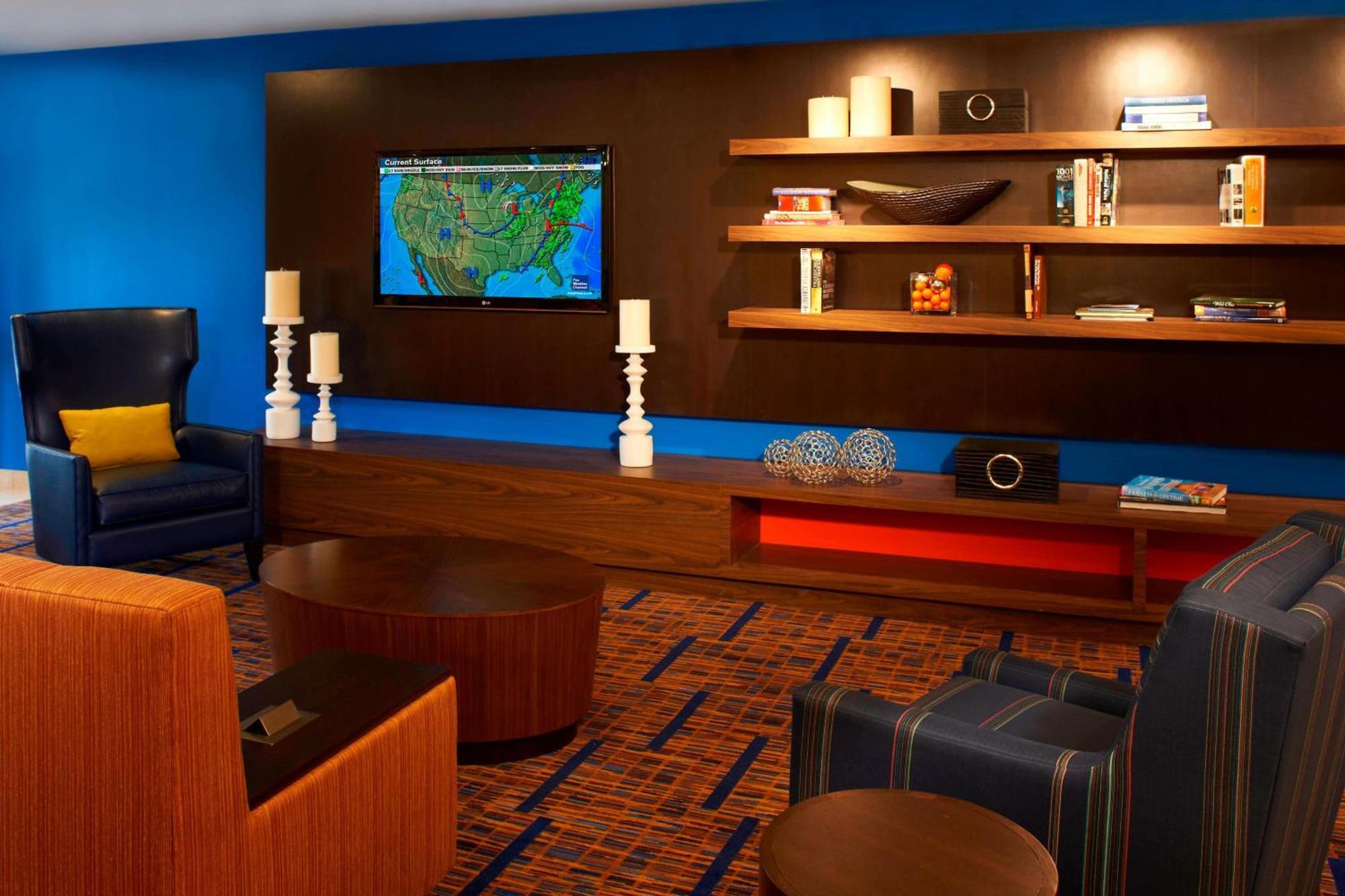 Готель Courtyard Cleveland Airport South Міддлберґ-Гайтс Екстер'єр фото